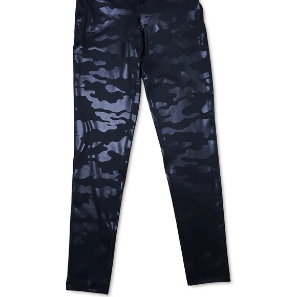 Jenni On Repeat Crossover-Waist Leggings, Black Shine Camo Sizes XS/S/XL/XXXL - Picture 3 of 7